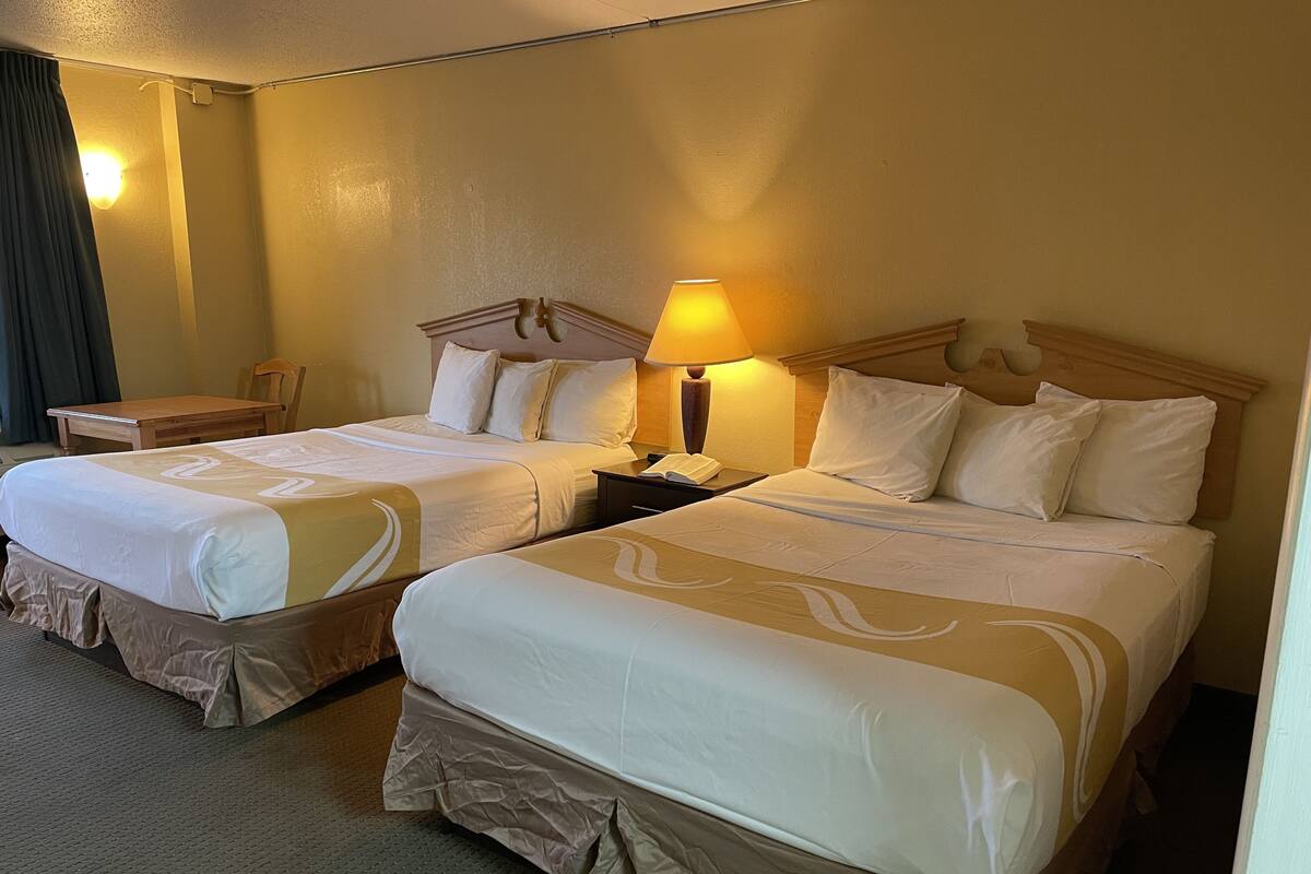 Basic Double Room, 2 Queen Beds | WiFi (free)