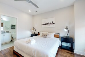 3 habitaciones, tabla de planchar con plancha, internet y ropa de cama 