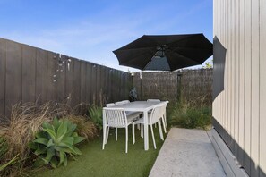 Outdoor dining - Cape Escape - Winter Promo Stay 3, Pay 2 (Bass Coast)