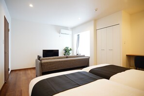 Design Apartment, 2 Bedrooms, Non Smoking | Living area