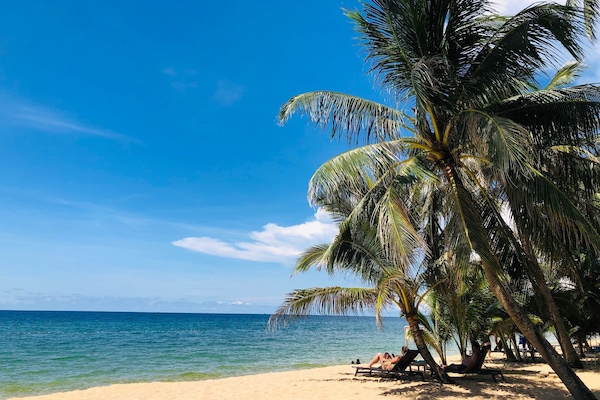 Vista para praia/oceano