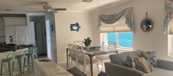 Spacious Beach House in Nettles Island Hutchinson Beach