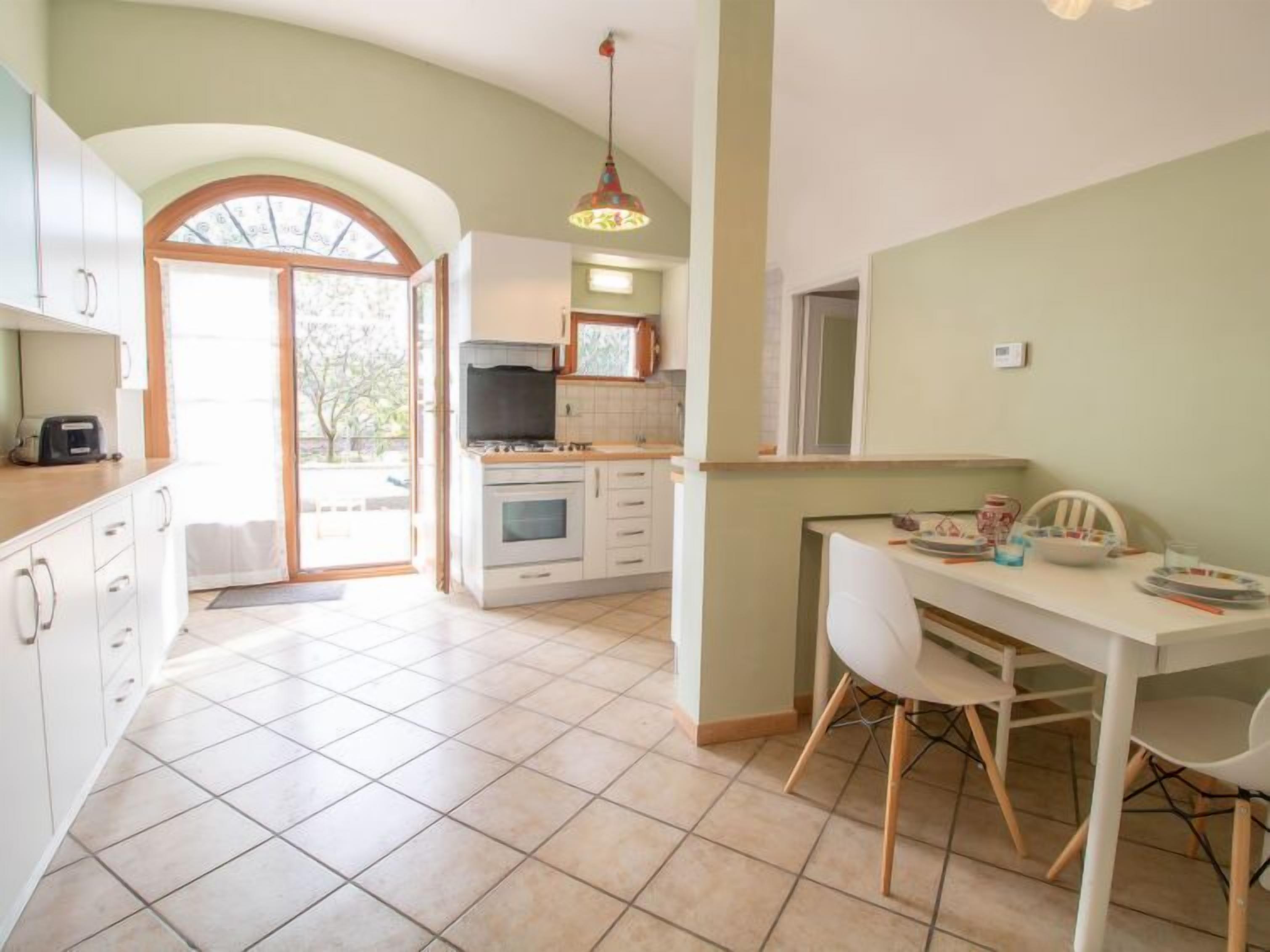 Kühlschrank, Mikrowelle, Ofen, Toaster