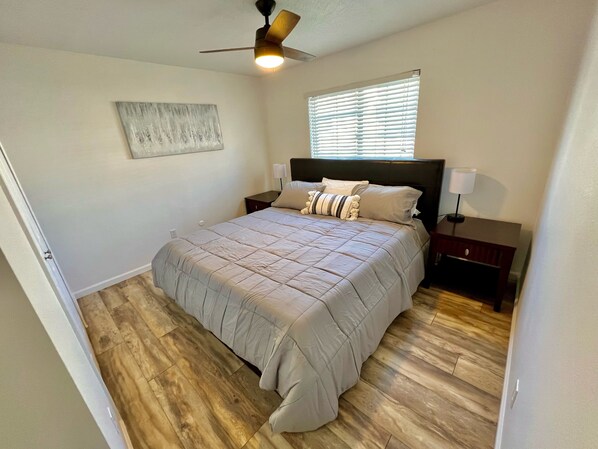 BR 1 - king bed
