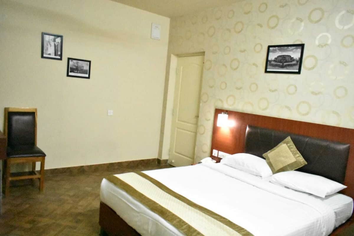 Standard Room | 1 bedroom, iron/ironing board, WiFi (free)