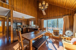 冰箱、微波炉、烤箱、炉灶