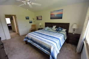 3 habitaciones, escritorio, tabla de planchar con plancha y wifi gratis