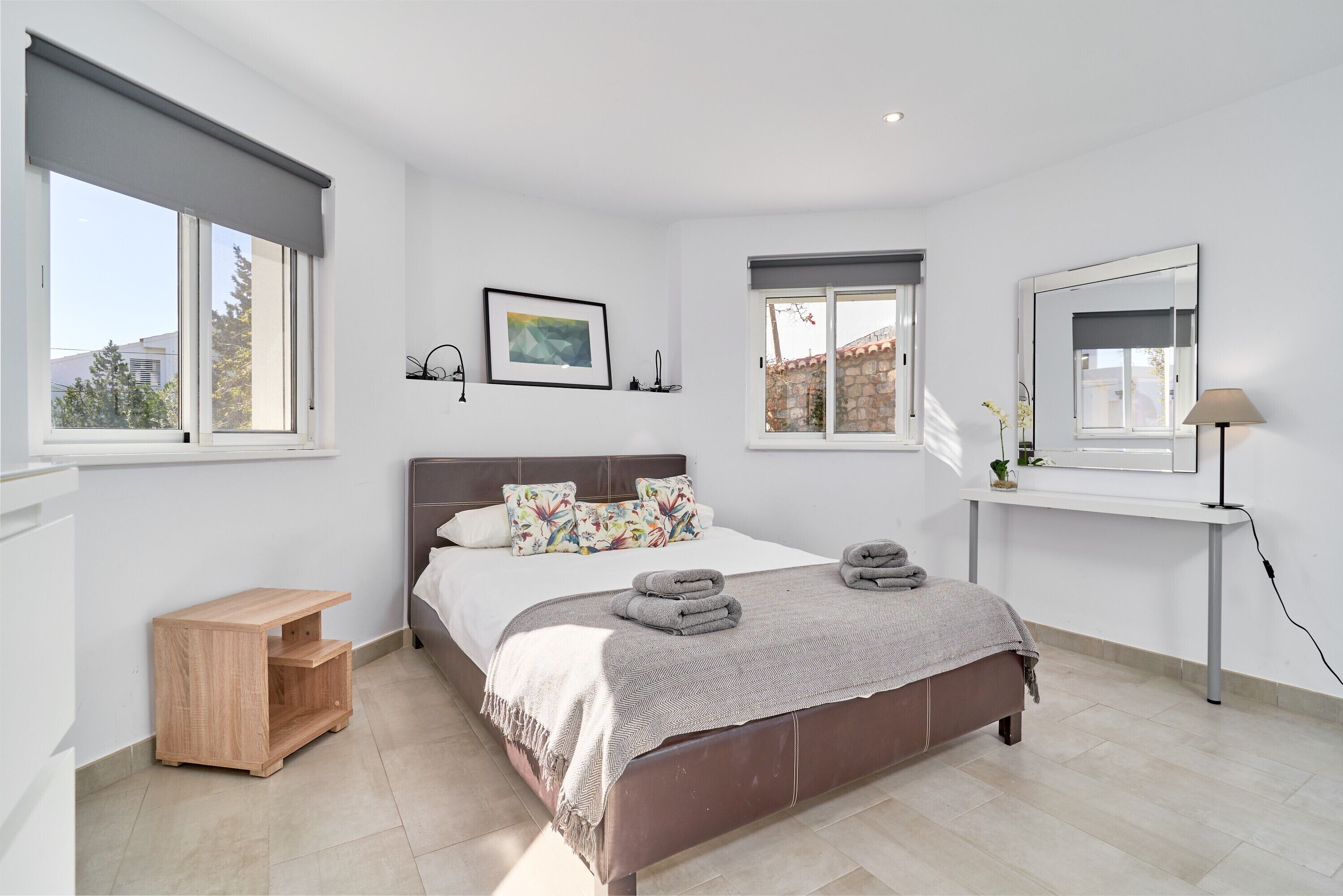 4 bedrooms, iron/ironing board, free WiFi, bed sheets
