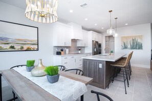 Dining - Brand New Townhome in the heart of Downtown Gilbert (Gilbert)