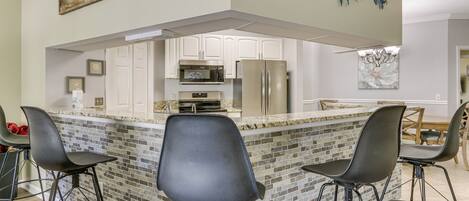 Fridge, microwave, stovetop, dishwasher