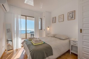 3 dormitoris, planxa i posts de planxar, wifi gratuïta i roba de llit 