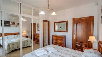 3 quartos, ferros/tábuas de passar roupa, Wi-Fi de cortesia