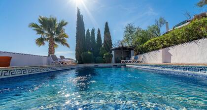 Villa 'Bravo spectacular views' with Lake and Mountain View, Pool, Garden & Wi-Fi