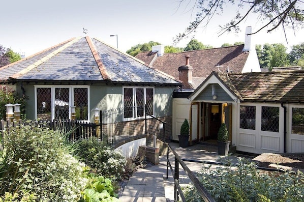 Exterior - Premier Inn Portsmouth (Waterlooville)