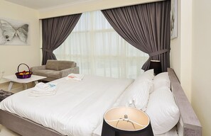 Luxury Studio | Free WiFi, bed sheets - KOHH – Studio in Reef Residence (Dubai)