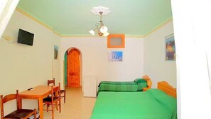 1 makuuhuone, ilmainen Wi-Fi, vuodevaatteet