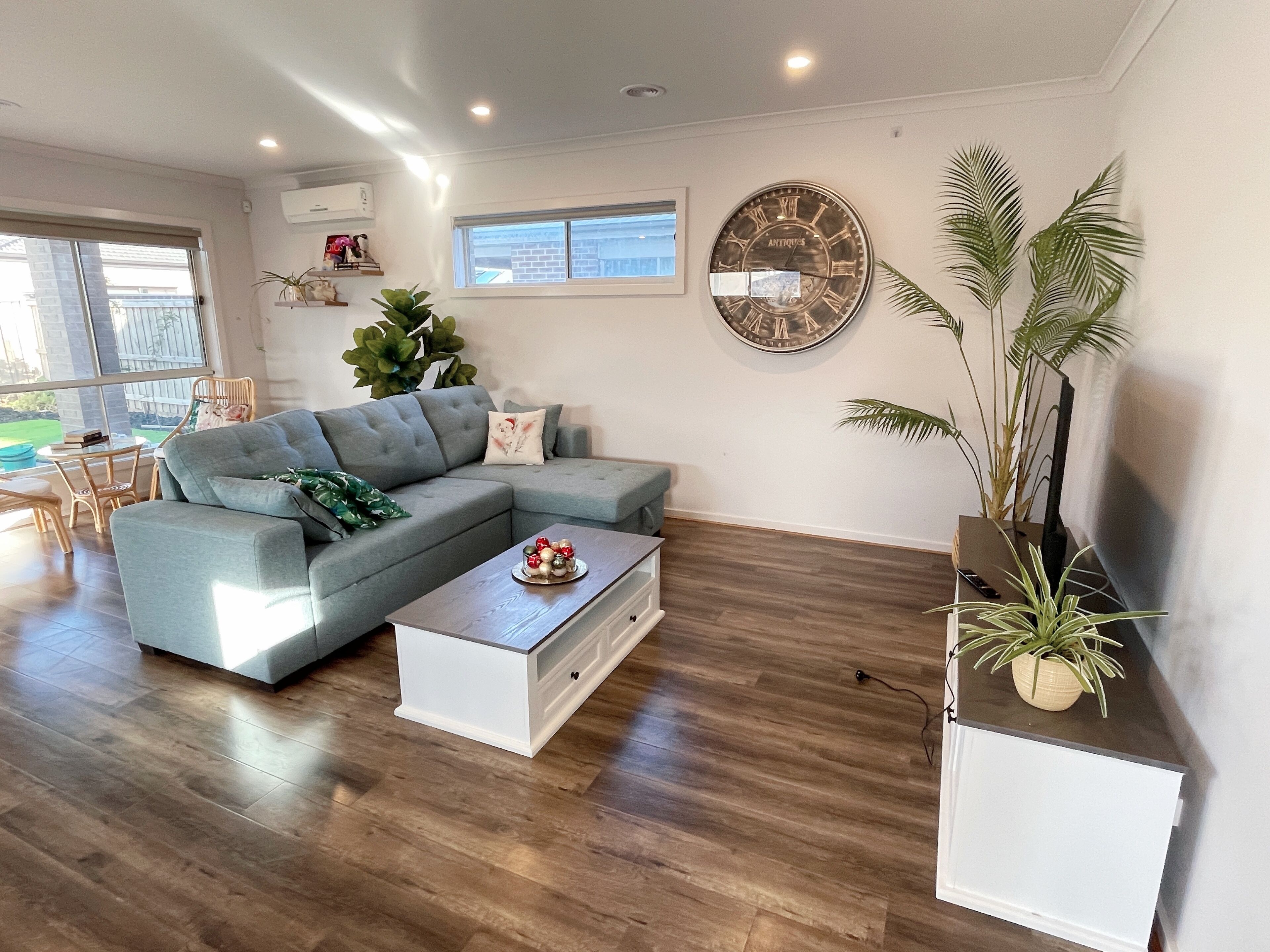 Double storey 7 bedrooms big house