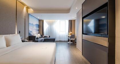 Atour Hotel