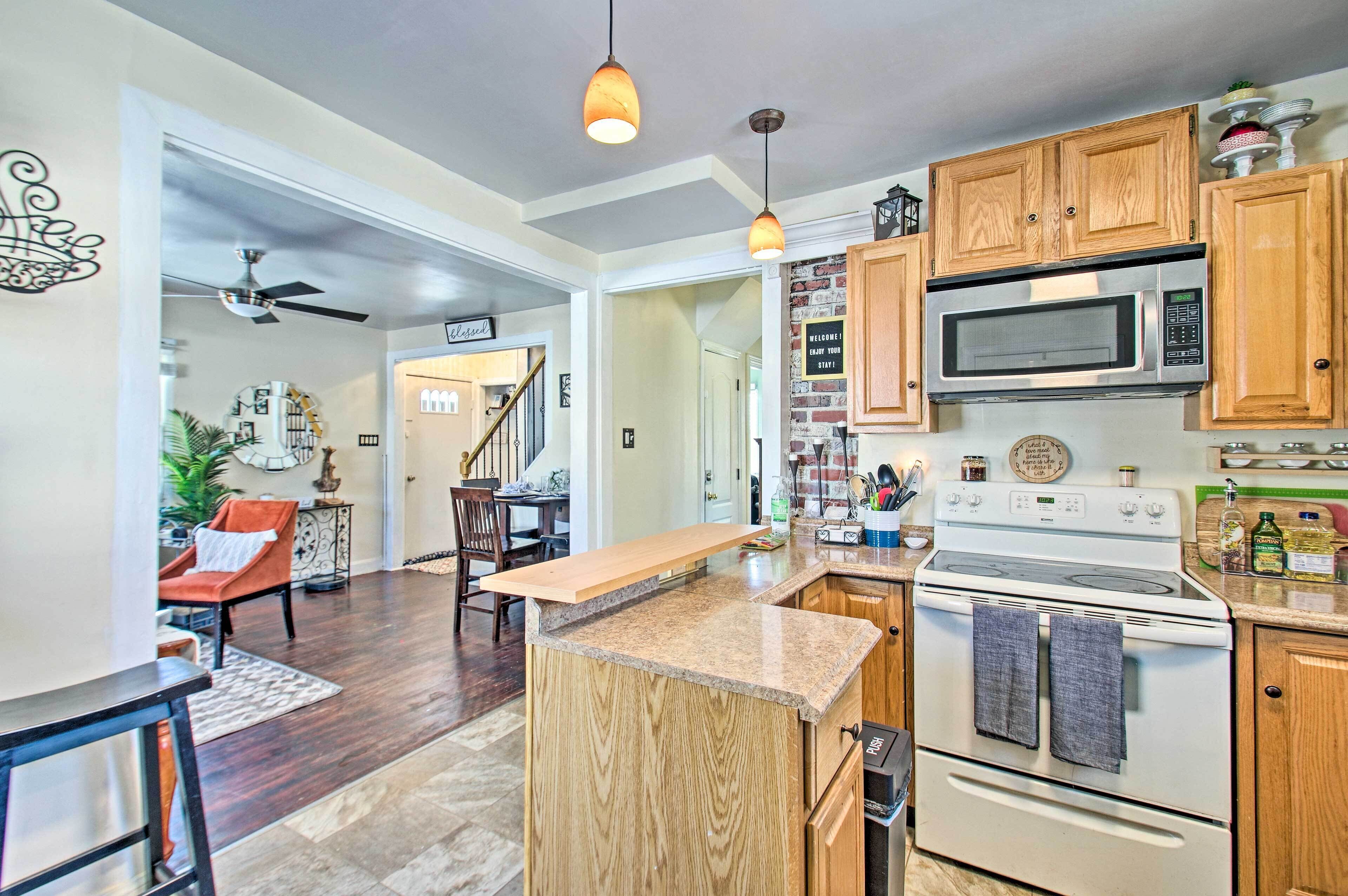 Charming Central Lynchburg Hideout w/ Patio! in Lynchburg, United States