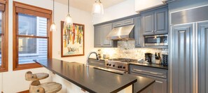 Townhome, 3 Bedrooms | Private kitchen