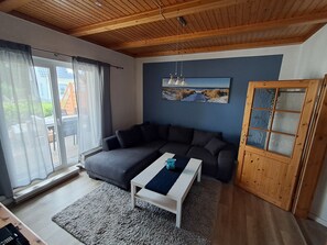 Unclassified image, 2 of 13, button