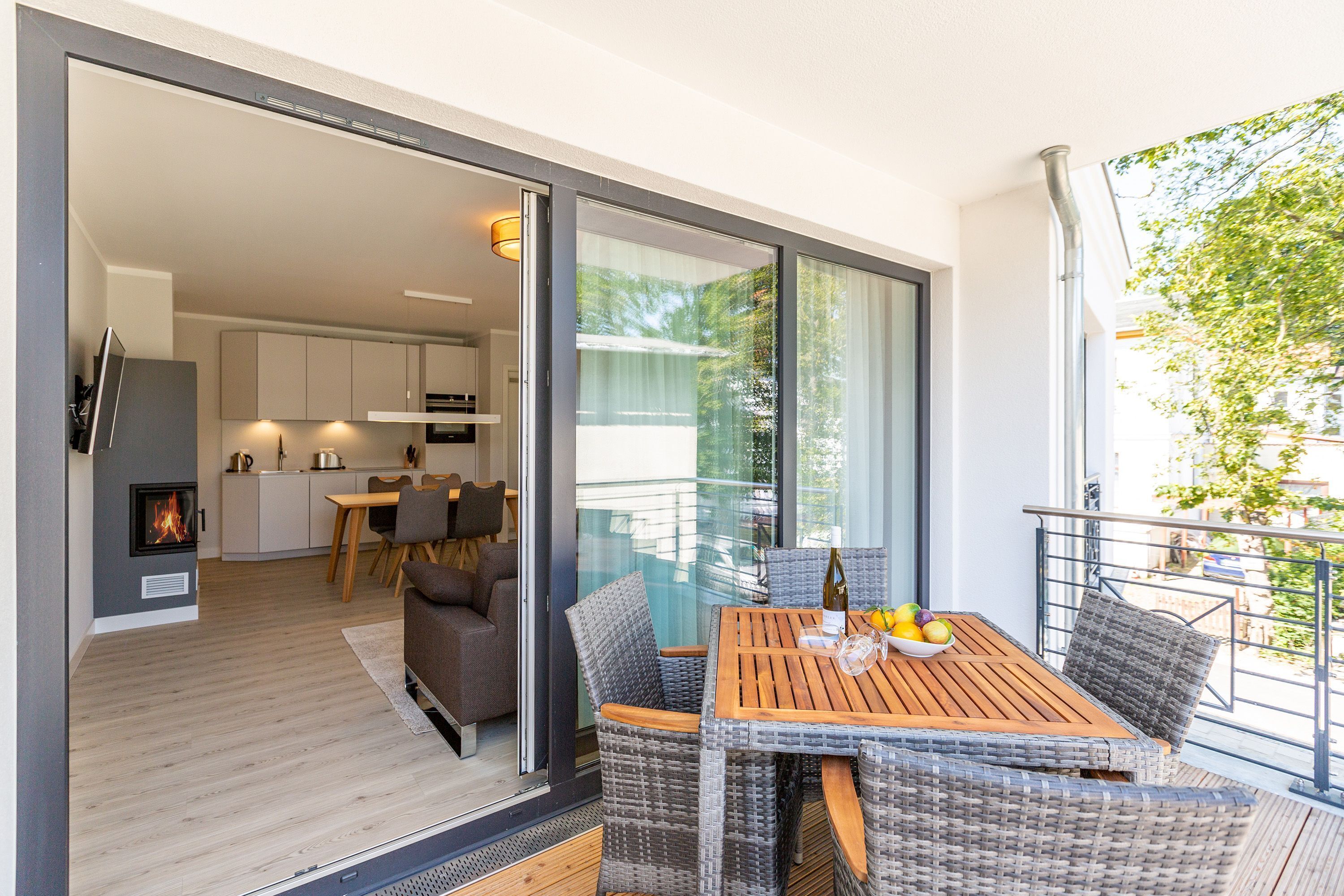 屋外ダイニングエリア