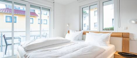 2 bedrooms, in-room safe, WiFi, bed sheets