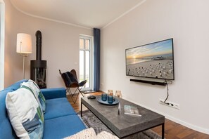 Télévision, cheminée