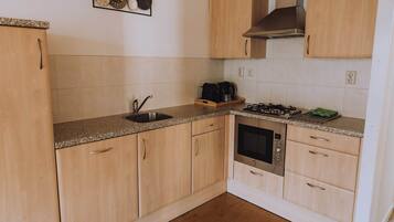 Frigorífico, microondas y lavavajillas