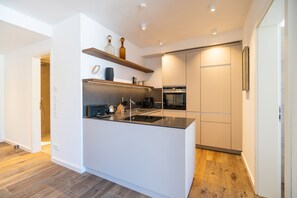 Fridge, microwave, oven, dishwasher - Beachhouse Bansin, App. 25 (Heringsdorf)