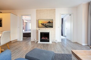 Fernseher, Kamin