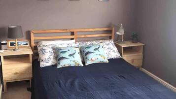 3 bedrooms, iron/ironing board, travel cot, free WiFi