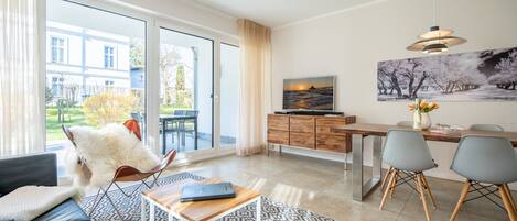 Fernseher, Kamin