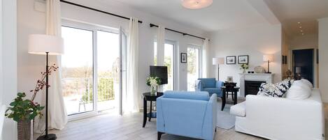 Télévision, cheminée