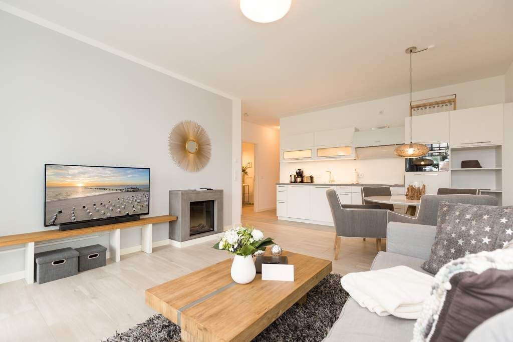 Fernseher, Kamin