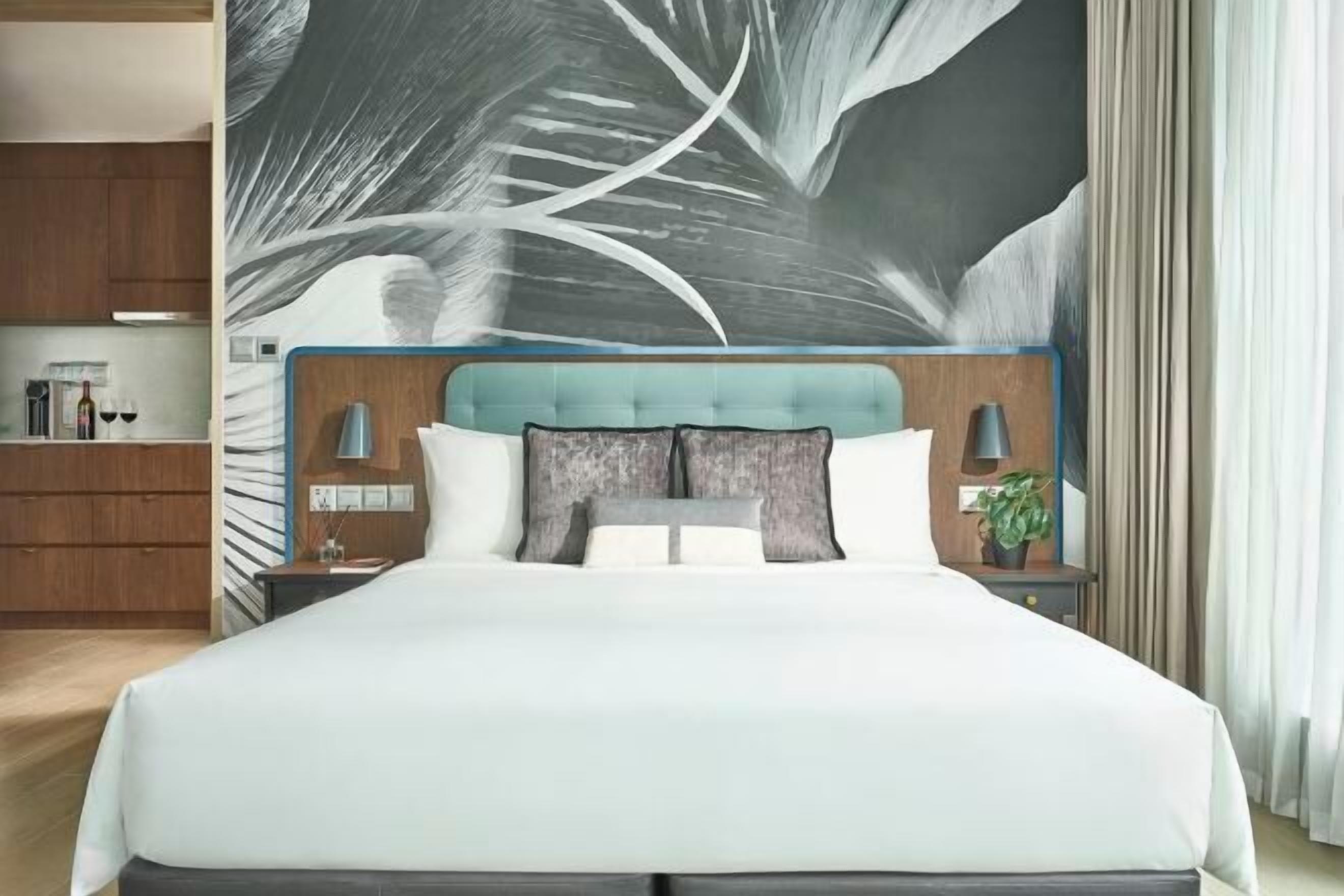 Caja de seguridad en la habitación, escritorio y insonorización 