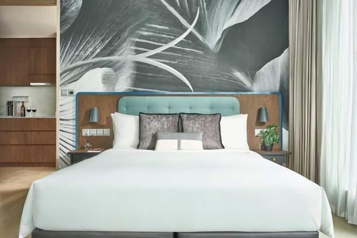 Caja de seguridad en la habitación, escritorio y insonorización