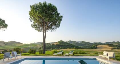 Villa Paola 10 by Marche Holiday Villas