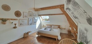 6 bedrooms, travel crib, WiFi, bed sheets - Les Flolies on the banks of the Marne: Character villa - Disney - Paris (Thorigny-sur-Marne)