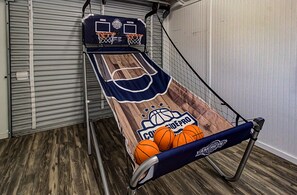 Games room - Bears Valley #171 (Sevierville)