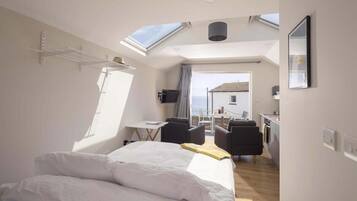 1 chambre, fer et planche Ă  repasser, Wi-Fi, draps fournis