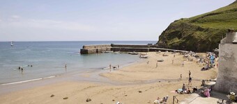 Gorgeous Cottage, Parking, Short Walk to Beach