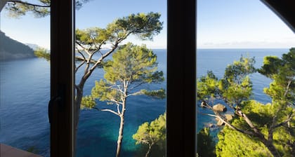 Sea front house with astounding views