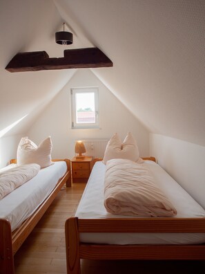 1 chambre, fer et planche à repasser, lit parapluie, Wi-Fi gratuit