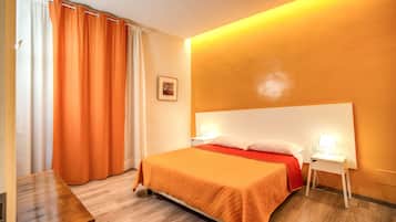 City Apartment | 1 bedroom, iron/ironing board, free WiFi