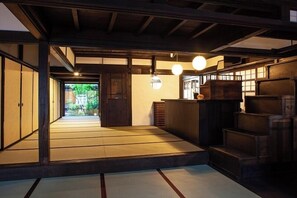 Lobby - Kumeya (Komoro)