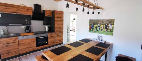 Frigorífic, forn, placa de cuina i rentaplats