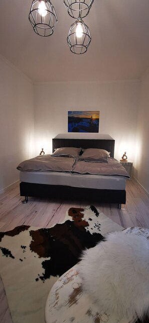 2 dormitorios, tabla de planchar con plancha, wifi gratis y ropa de cama