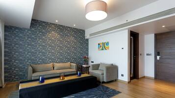 Luxury Suite | Egyptian cotton sheets, premium bedding, down duvets