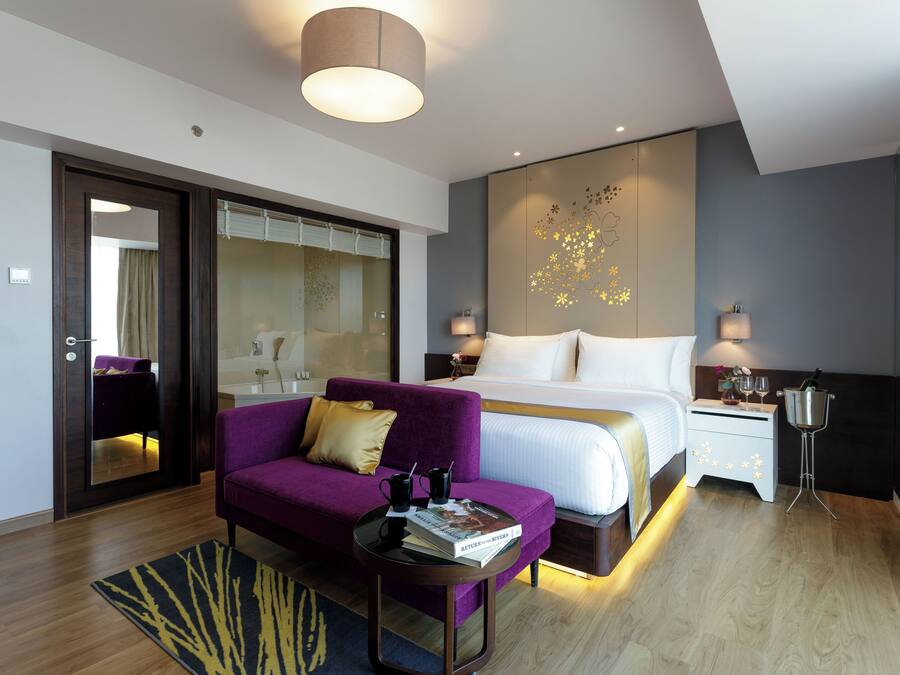 Egyptian cotton sheets, premium bedding, down duvets